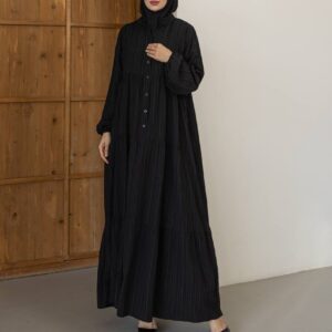 Pilise Detaylı Siyah Maxi Elbise